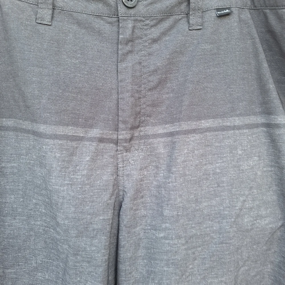 🌟 Travis Mathew Two Tone Gray Golf Shorts Size 36